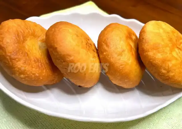 Fried Seeni Sambol Buns